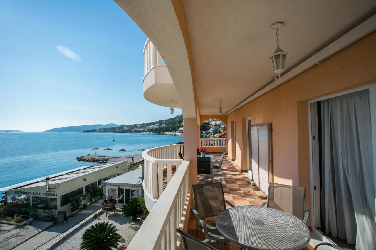 Kaja - Right Next To The Beach Trogir Exteriör bild