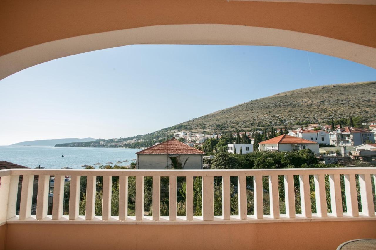 Kaja - Right Next To The Beach Trogir Exteriör bild