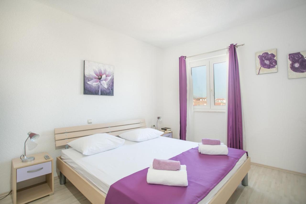 Kaja - Right Next To The Beach Trogir Exteriör bild