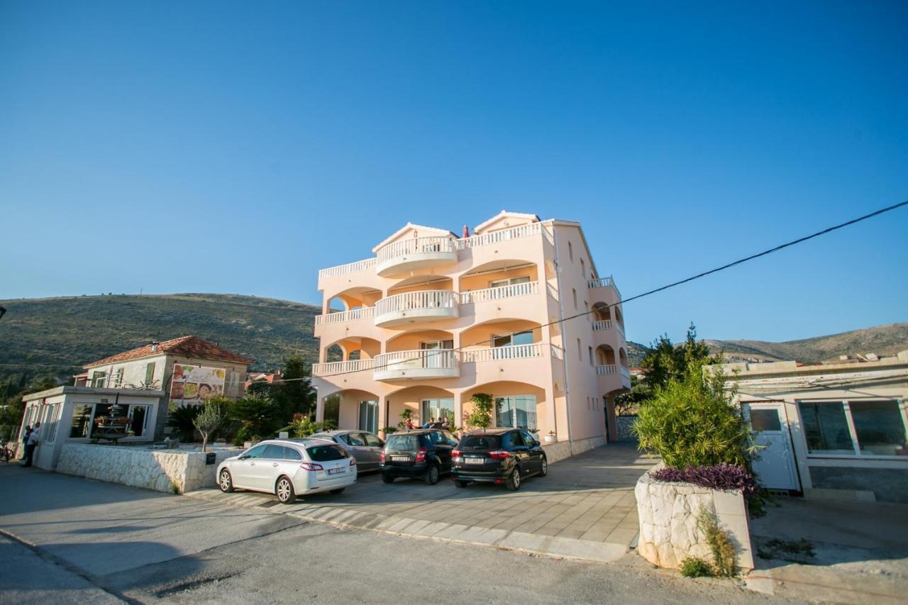 Kaja - Right Next To The Beach Trogir Exteriör bild